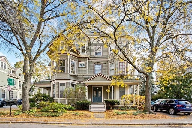 72 Cypress St 1, Brookline, MA 02445