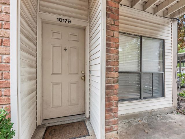 10179 Oakberry Street, Houston, TX 77042