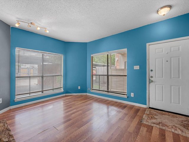 10179 Oakberry Street, Houston, TX 77042