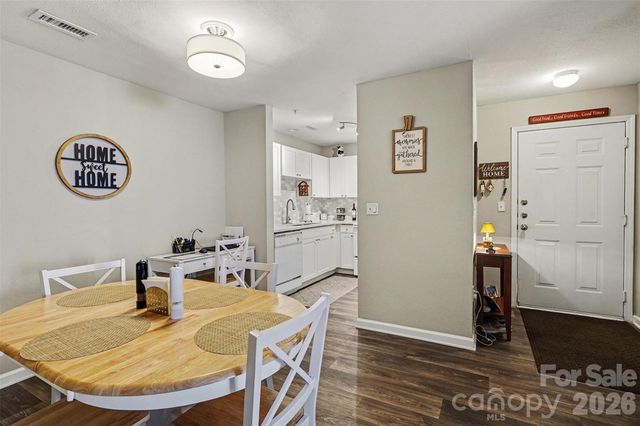 37 Hamiltons Harbor Drive 613, Clover, SC 29710