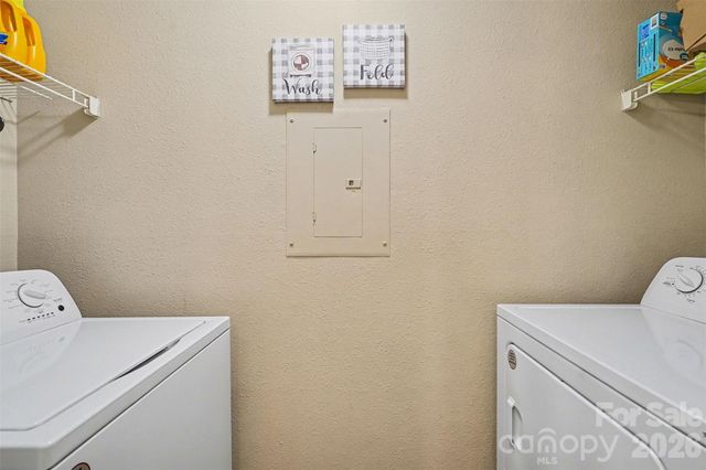 37 Hamiltons Harbor Drive 613, Clover, SC 29710