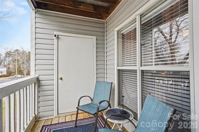 37 Hamiltons Harbor Drive 613, Clover, SC 29710