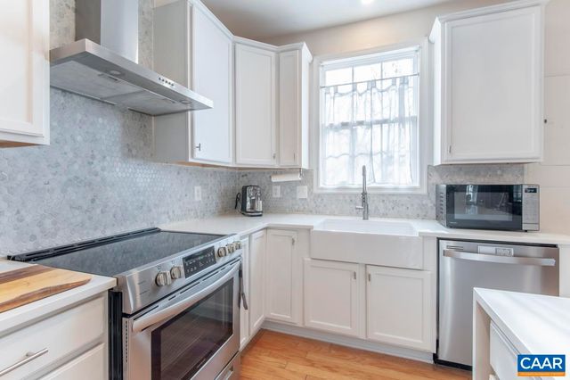 1048 SW 5TH ST, Charlottesville, VA 22902