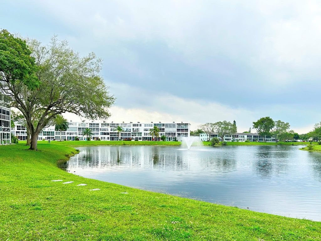 1014 Islewood D 1014, Deerfield Beach, FL 33442