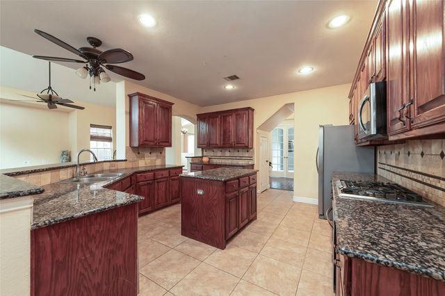 1125 Waterford Way, Allen, TX 75013