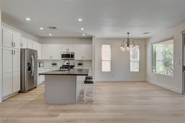 4379 Bella Cascada Street, Las Vegas, NV 89135