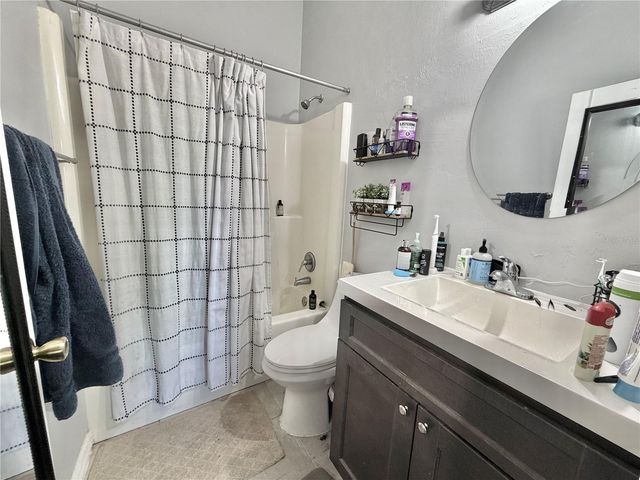 3575 SW 30TH WAY 121, Gainesville, FL 32608