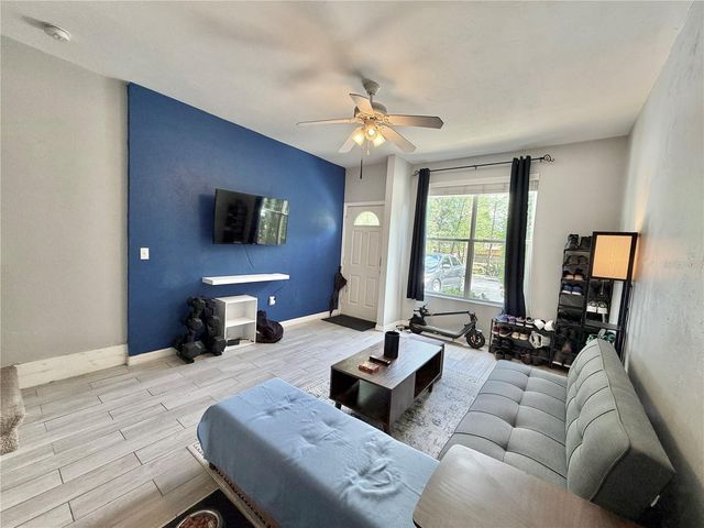 3575 SW 30TH WAY 121, Gainesville, FL 32608