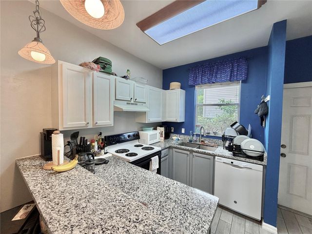 3575 SW 30TH WAY 121, Gainesville, FL 32608
