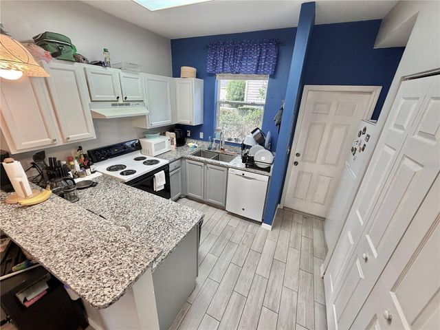 3575 SW 30TH WAY 121, Gainesville, FL 32608