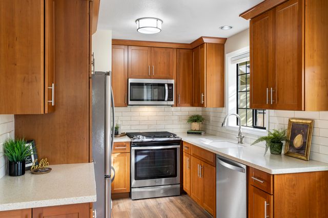 1602 NE 5th Street, Bend, OR 97701