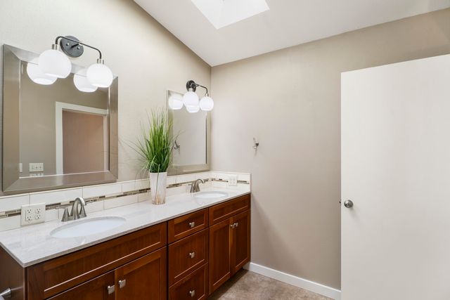 1602 NE 5th Street, Bend, OR 97701