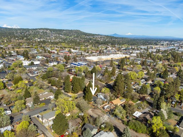 1602 NE 5th Street, Bend, OR 97701