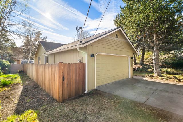 1602 NE 5th Street, Bend, OR 97701