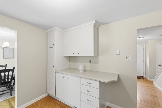386 Old Gilkeson Road, Mt Lebanon, PA 15228