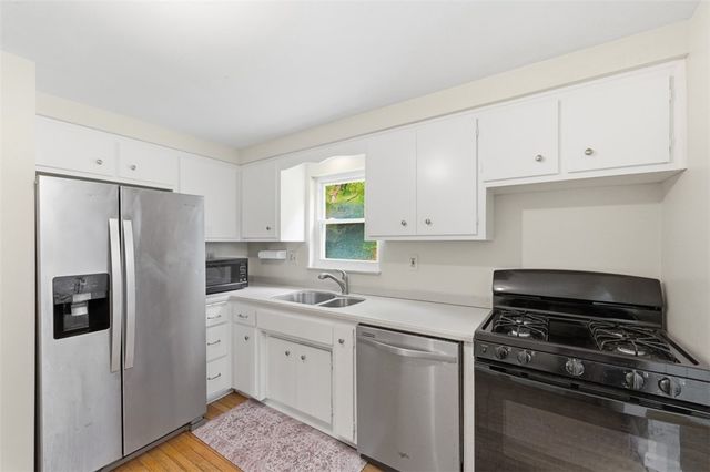 386 Old Gilkeson Road, Mt Lebanon, PA 15228