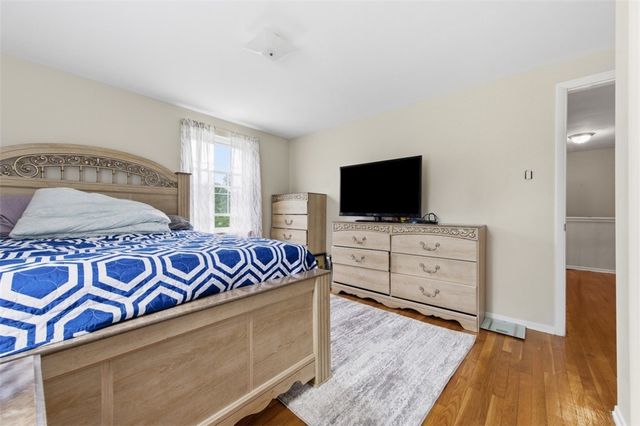 386 Old Gilkeson Road, Mt Lebanon, PA 15228