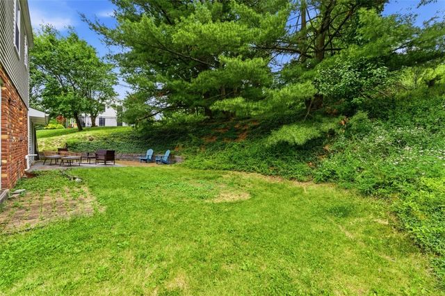 386 Old Gilkeson Road, Mt Lebanon, PA 15228