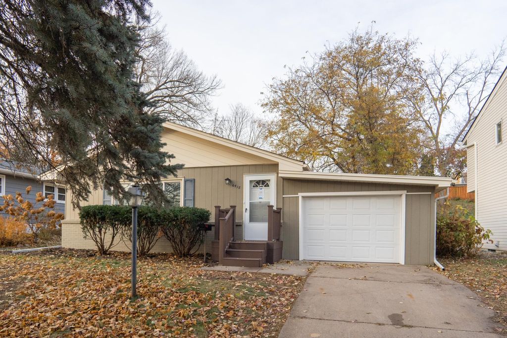 6418 Knoll Street N, Golden Valley, MN 55427 — photo 2