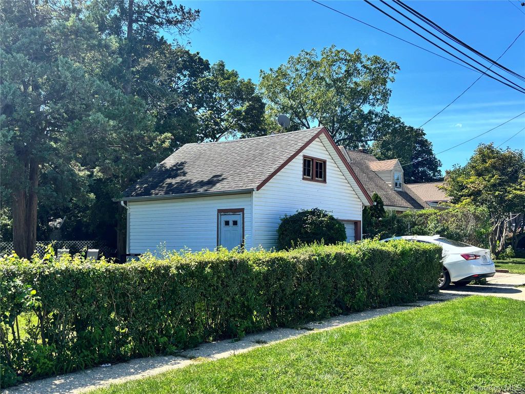 330 Baldwin Road, Hempstead, NY 11550 — photo 4