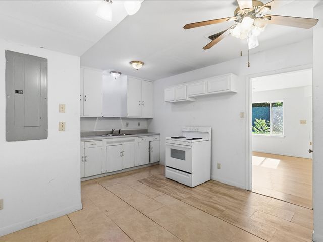 307 Depot Street, Whitesboro, TX 76273