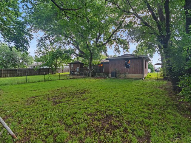 307 Depot Street, Whitesboro, TX 76273