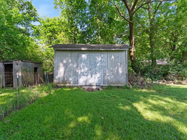 307 Depot Street, Whitesboro, TX 76273