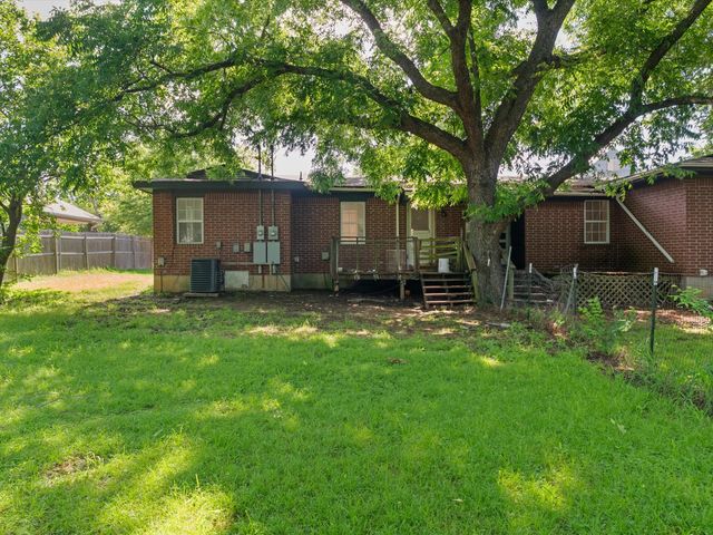 307 Depot Street, Whitesboro, TX 76273