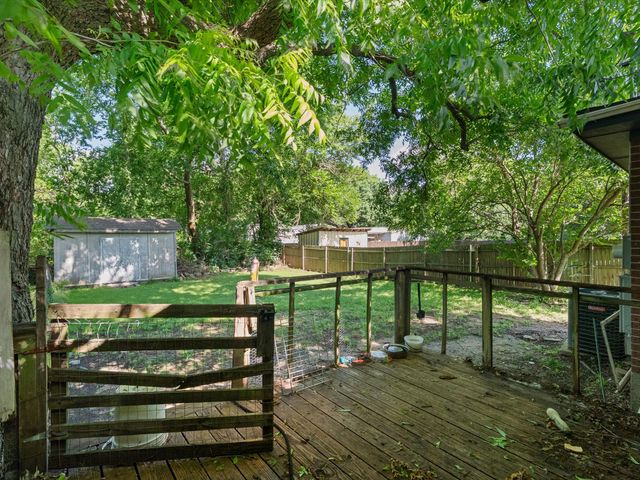 307 Depot Street, Whitesboro, TX 76273