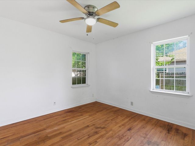 307 Depot Street, Whitesboro, TX 76273