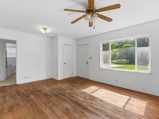 307 Depot Street, Whitesboro, TX 76273