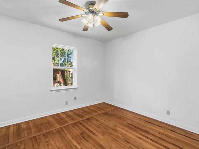 307 Depot Street, Whitesboro, TX 76273