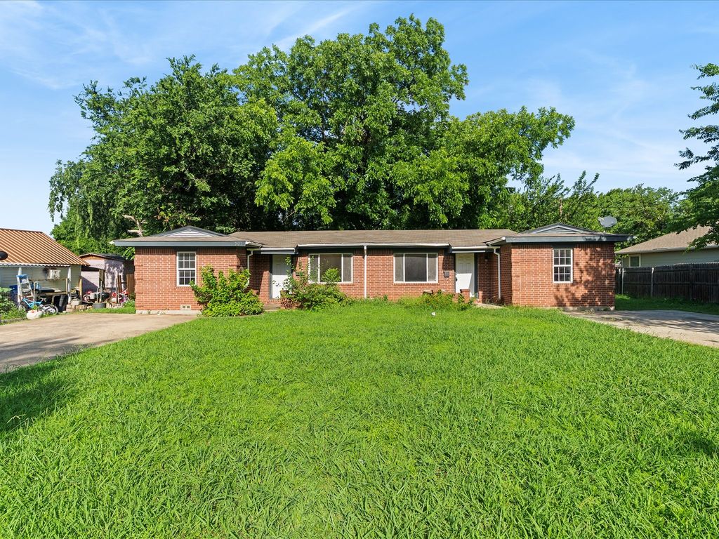 307 Depot Street, Whitesboro, TX 76273
