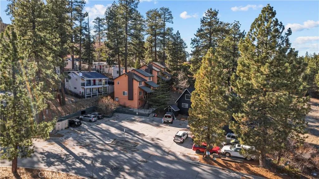 714 Paine, Big Bear Lake, CA 92315