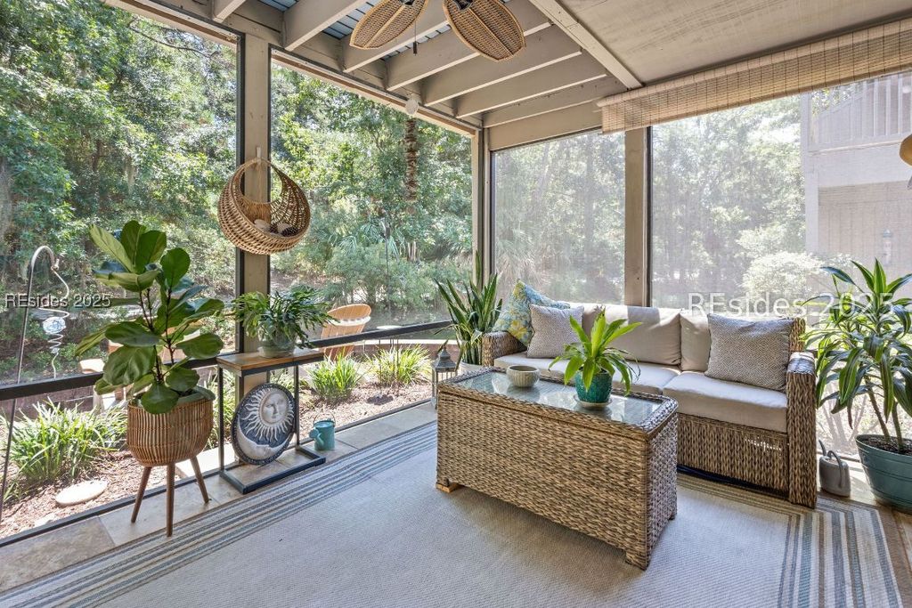 100 Shipyard Dr Apt 1104, Hilton Head Island, SC 29928