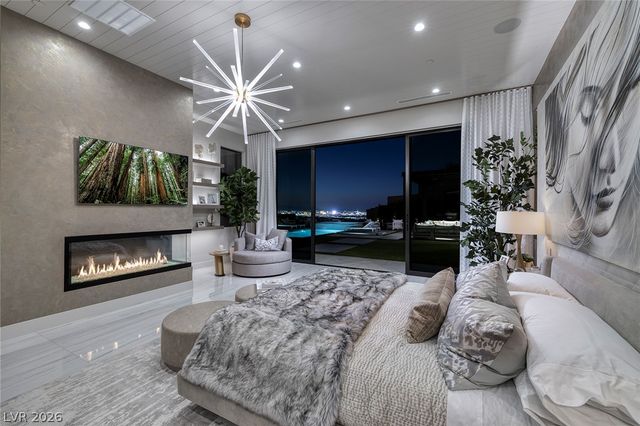 527 Overlook Rim Drive, Henderson, NV 89012