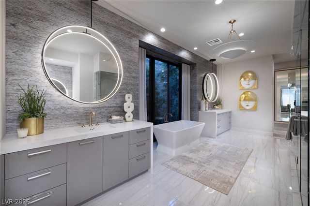 527 Overlook Rim Drive, Henderson, NV 89012