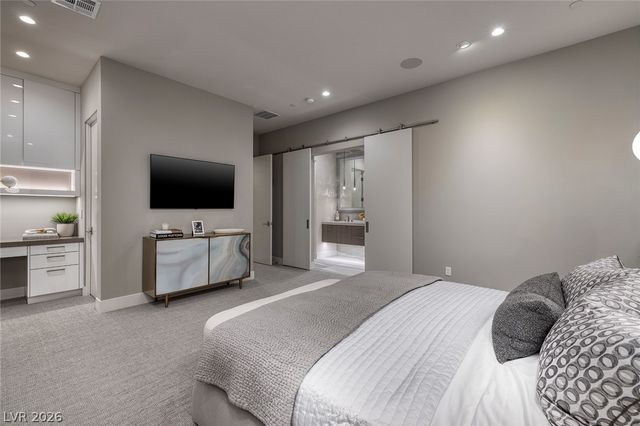 527 Overlook Rim Drive, Henderson, NV 89012