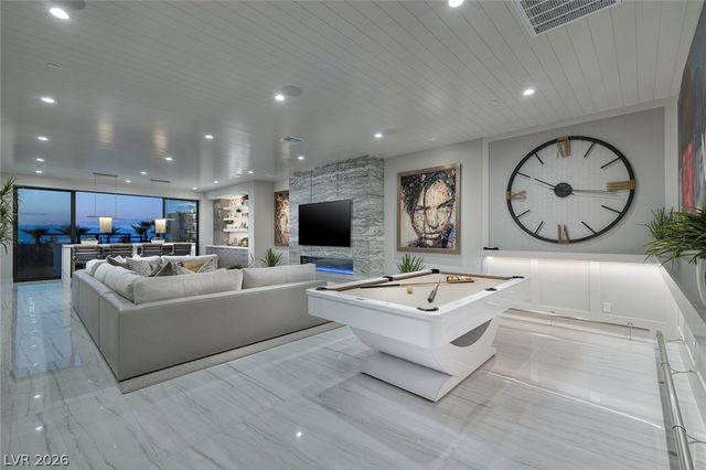 527 Overlook Rim Drive, Henderson, NV 89012