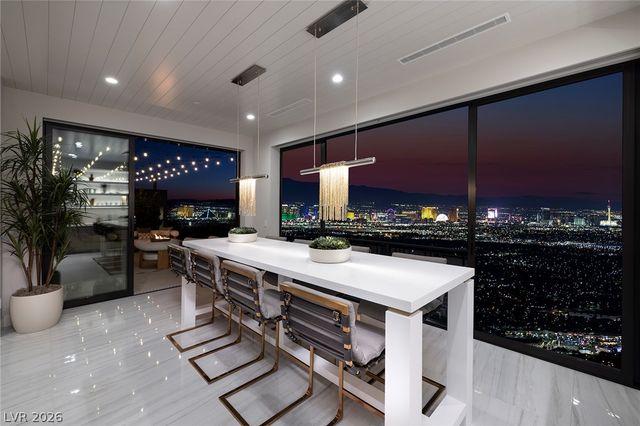 527 Overlook Rim Drive, Henderson, NV 89012
