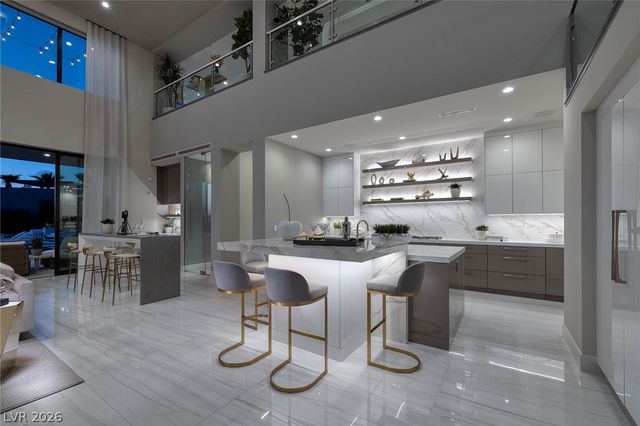 527 Overlook Rim Drive, Henderson, NV 89012