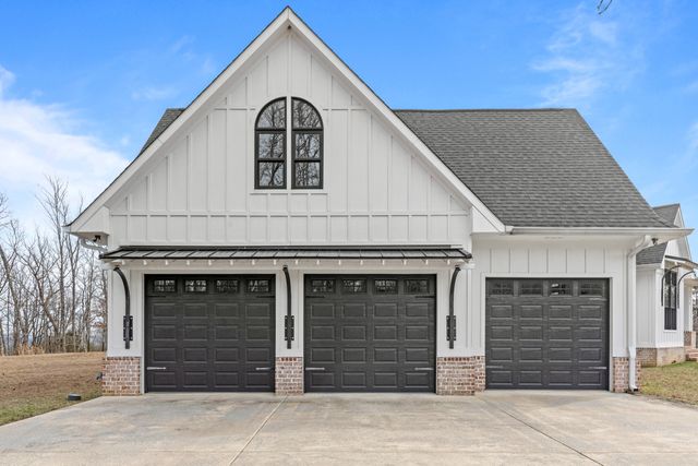 2070 River Bluffs Drive, Jasper, TN 37347