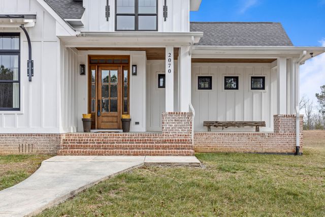 2070 River Bluffs Drive, Jasper, TN 37347