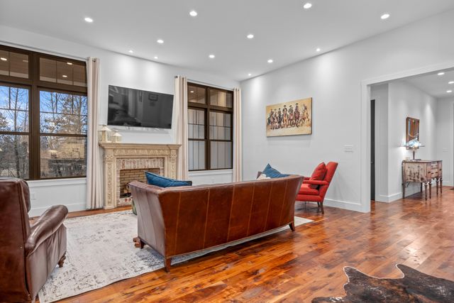 2070 River Bluffs Drive, Jasper, TN 37347