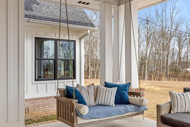 2070 River Bluffs Drive, Jasper, TN 37347