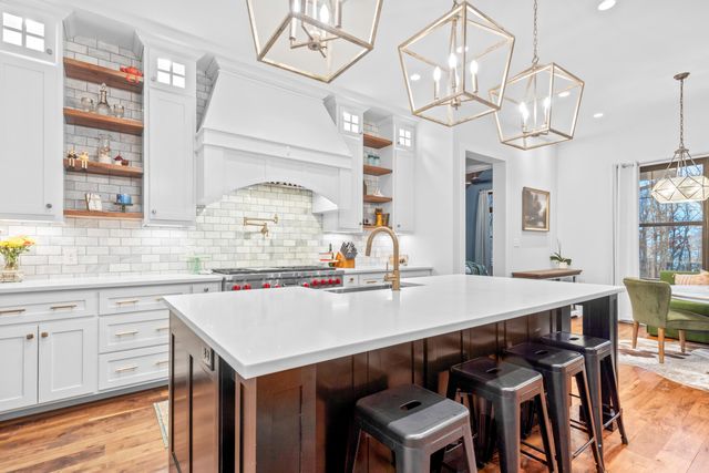 2070 River Bluffs Drive, Jasper, TN 37347