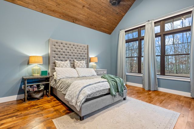 2070 River Bluffs Drive, Jasper, TN 37347