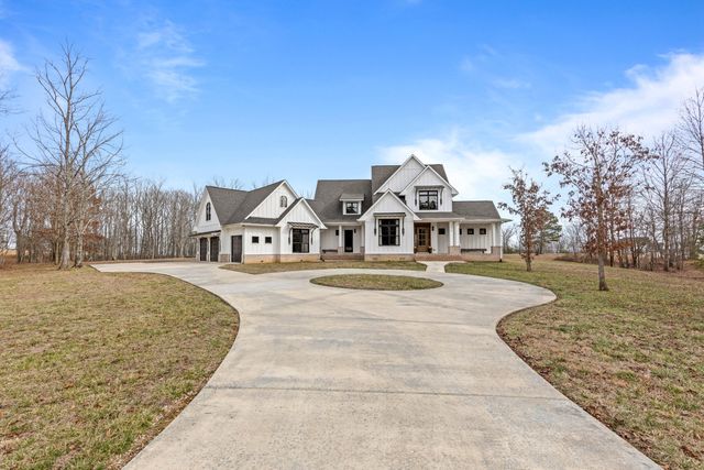 2070 River Bluffs Drive, Jasper, TN 37347