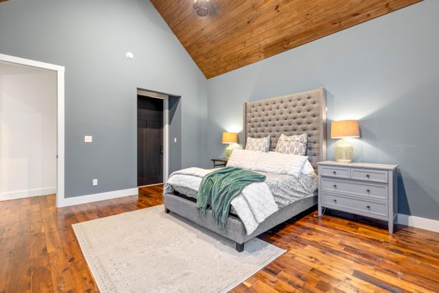 2070 River Bluffs Drive, Jasper, TN 37347