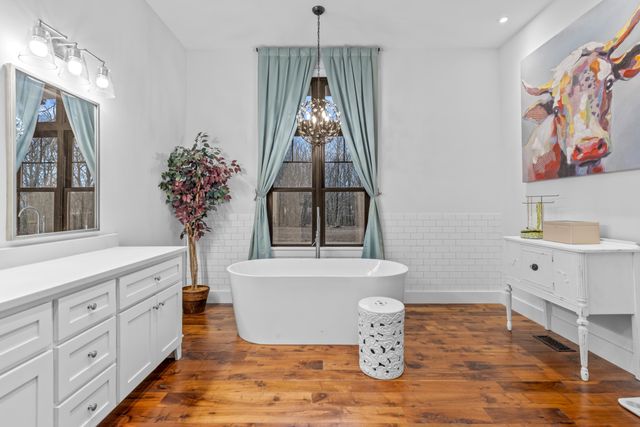 2070 River Bluffs Drive, Jasper, TN 37347